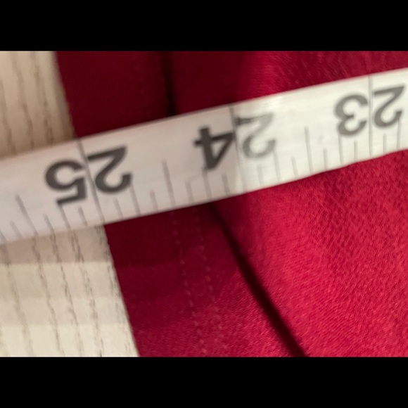 Ann Taylor, Burgundy V Neck Crossover, Ruched side, Lace shoulder Top Sz… - Picture 4 of 8